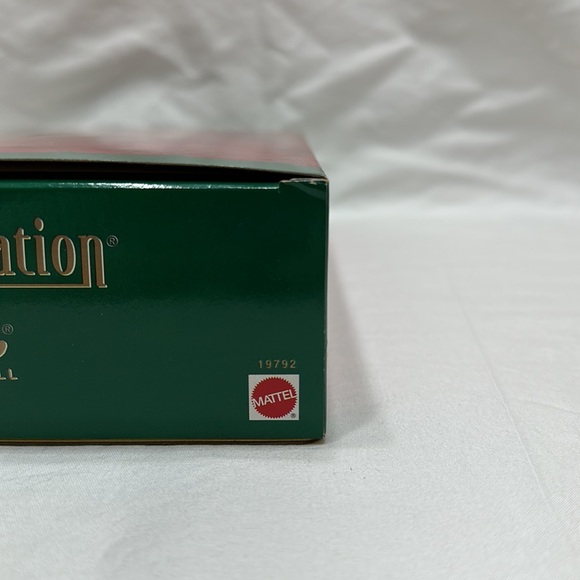 Holiday Sensation Barbie - Picture 8 of 9